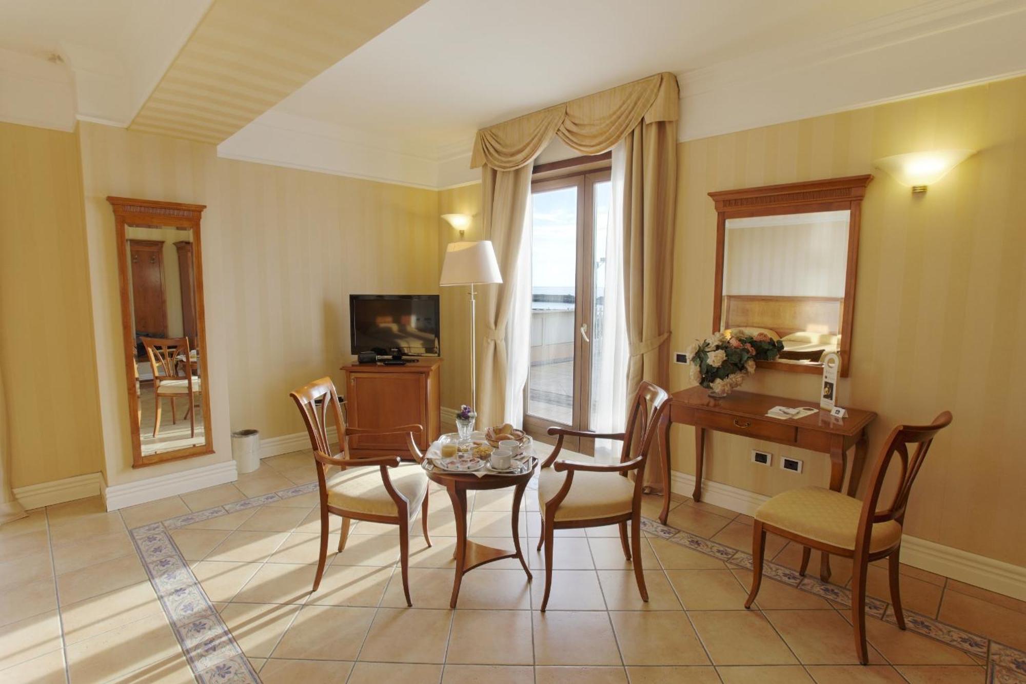 Dioscuri Bay Palace San Leone Exterior foto